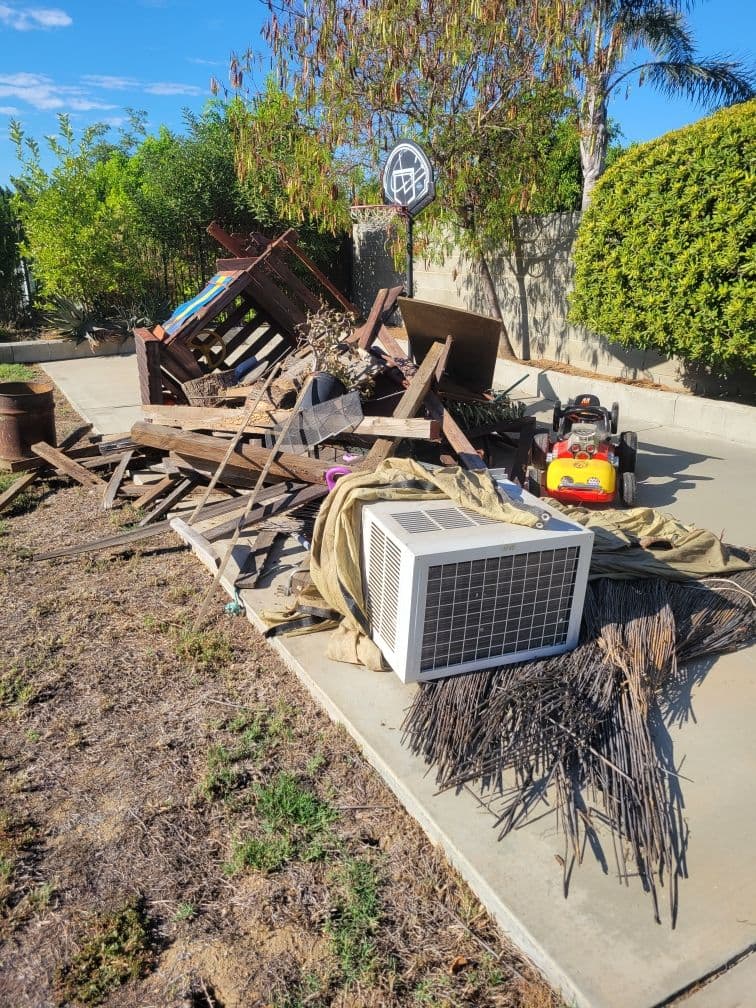 Gallery photos for Sylmar's Backyard Transformation by All City Hauling: Image #1