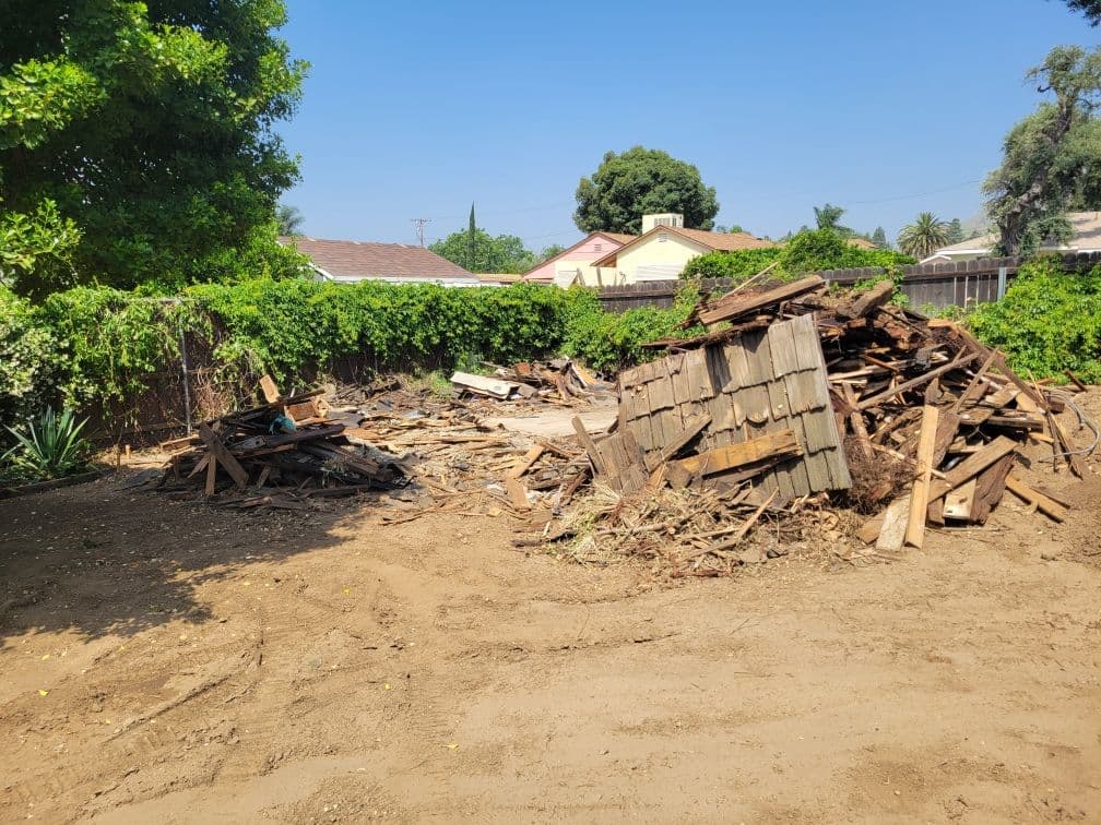 Efficient Debris Cleanup in Sylmar CA image