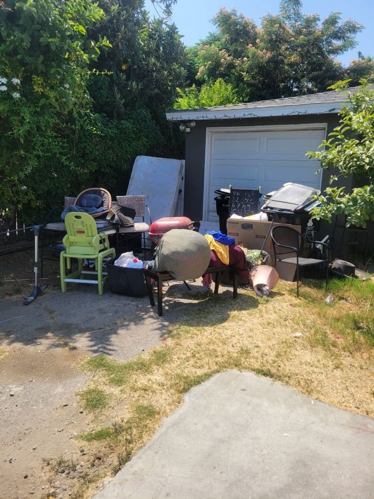 Effortless Junk Removal in Van Nuys image