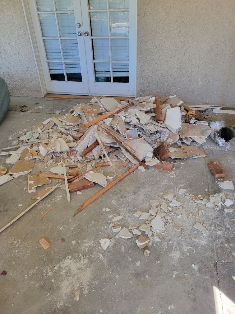 Effortless Debris Cleanup in Porter Ranch image