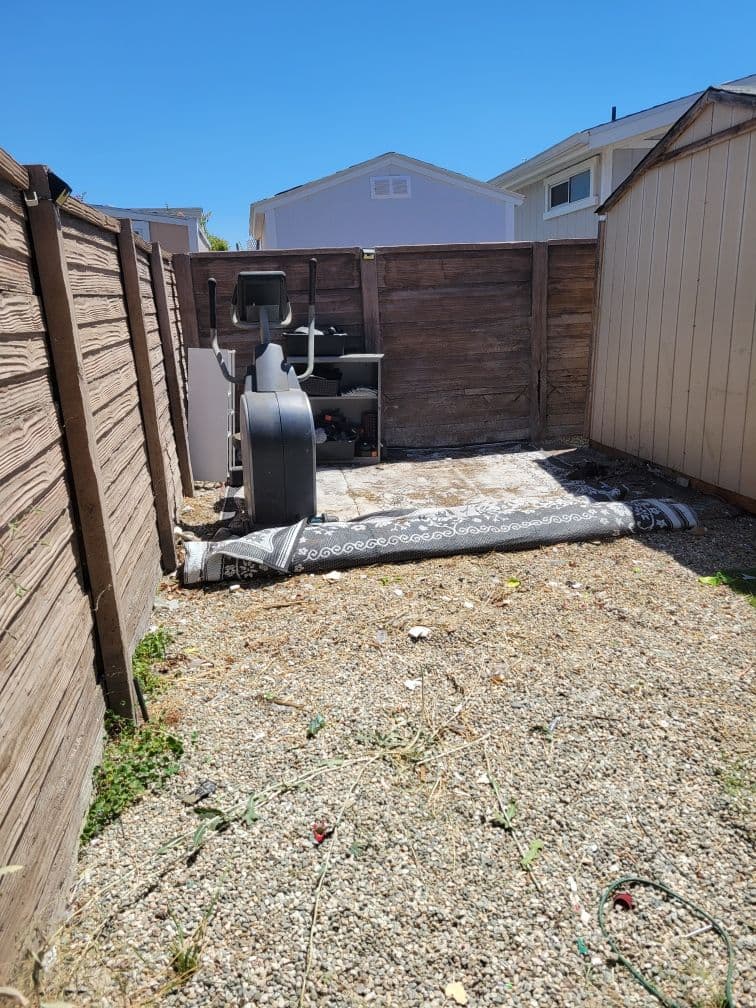 Gallery photos for Revitalized Outdoor Space Canyon Country Junk Removal: Image #1
